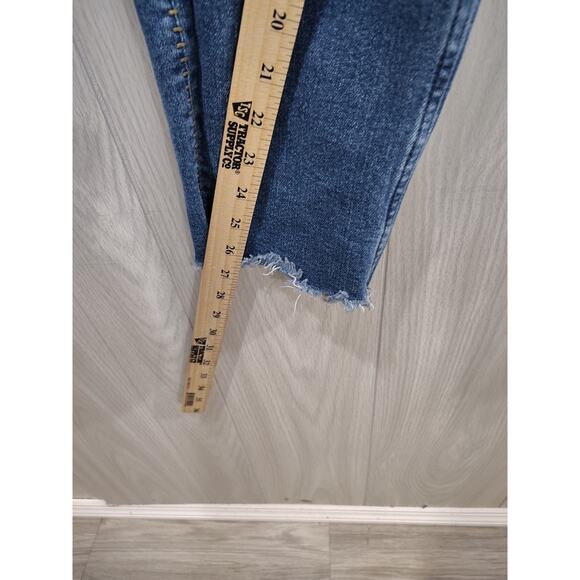 Judy Blue Boyfriend Fit Embroidered Distressed Western Cowgirl Denim Jeans 15/32 - Picture 7 of 8